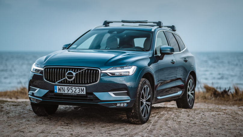 Volvo XC60 na plaży